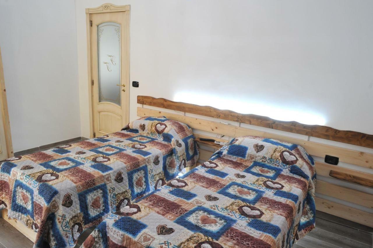 Casa Serena Napels Buitenkant foto